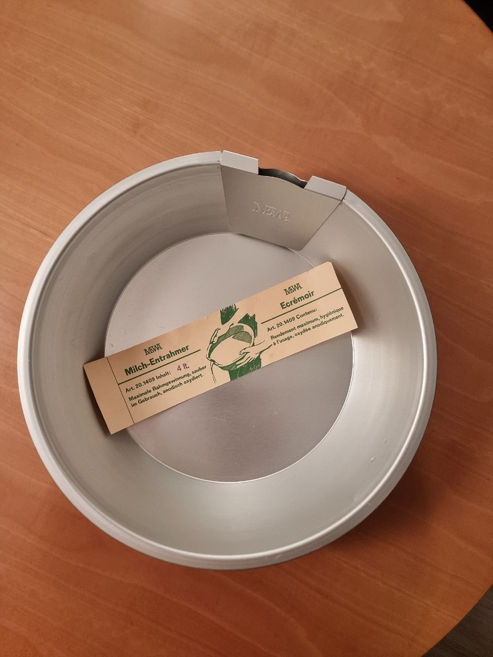 Ciotole: Milch-Entrahmer Becken – Nuovo e nell'imballaggio originale da Uetendorf venduto da .Eidgenosse. 2
