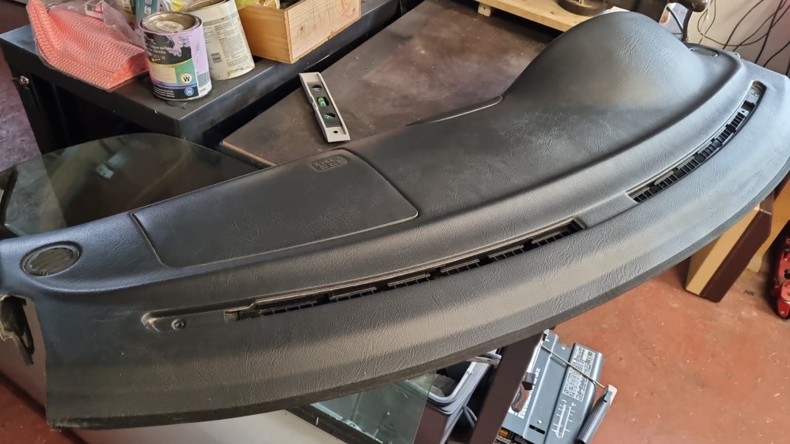 Mercedes-Benz Tutti pezzi di ricambio auto: SLK R170 Vormopf Armaturenbrett/Dashboard Bj.2000 – Usato da Zetzwil venduto da lor_2j9p 5