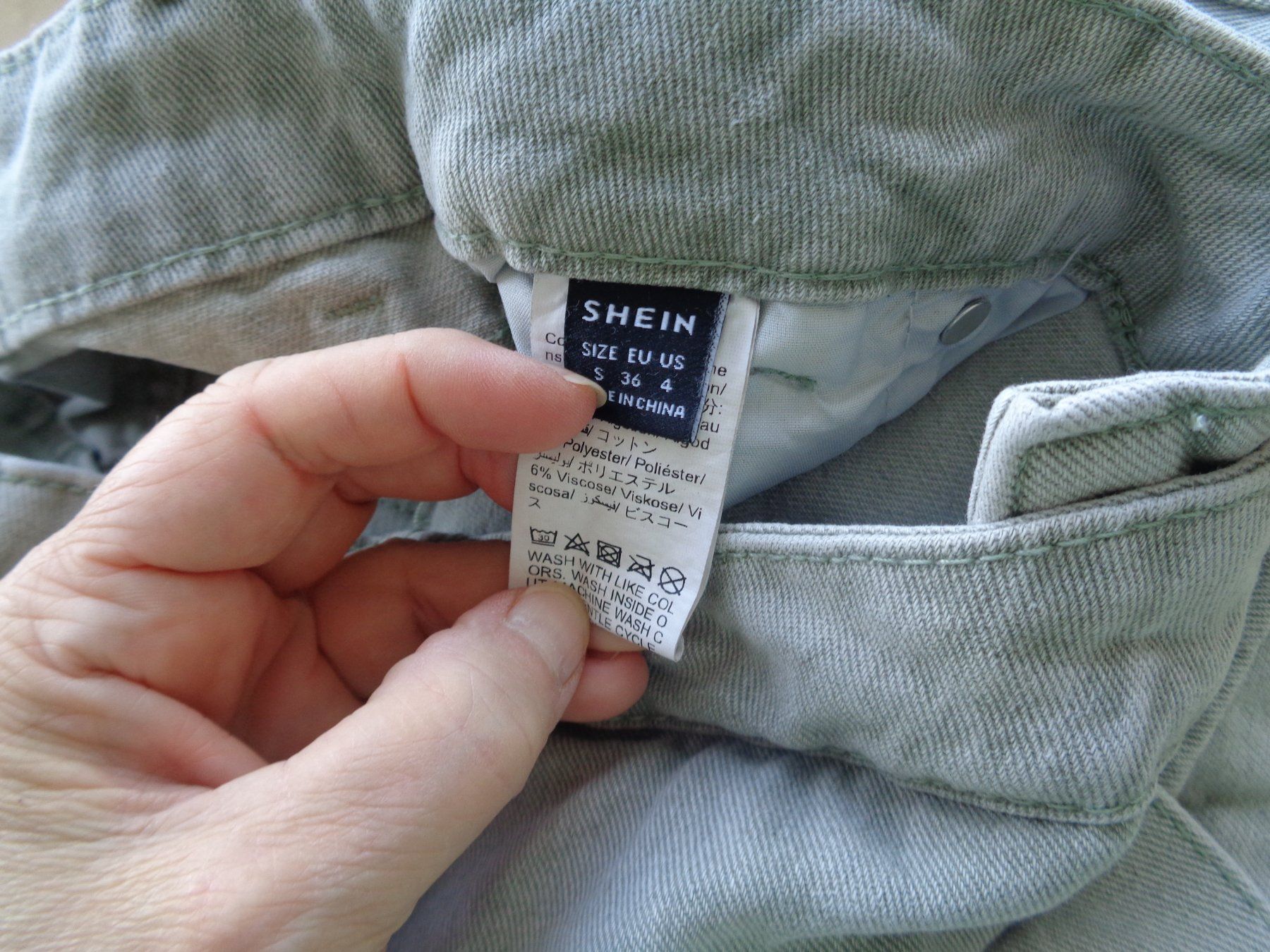 Shein Hosen: Shorts  Shein  Grösse 36 – Gebraucht aus Kreuzlingen von Robi-2003 2
