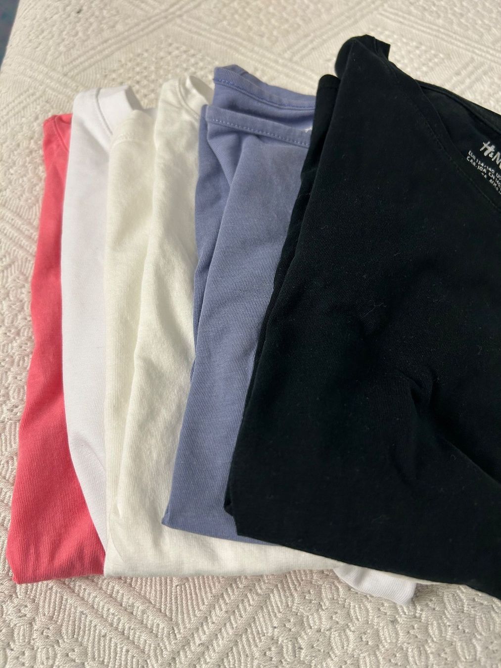 H&M Blusen, T-Shirts & Tops: Shirts  Gr. 134/140 – Neu und originalverpackt aus Wädenswil von jotijo