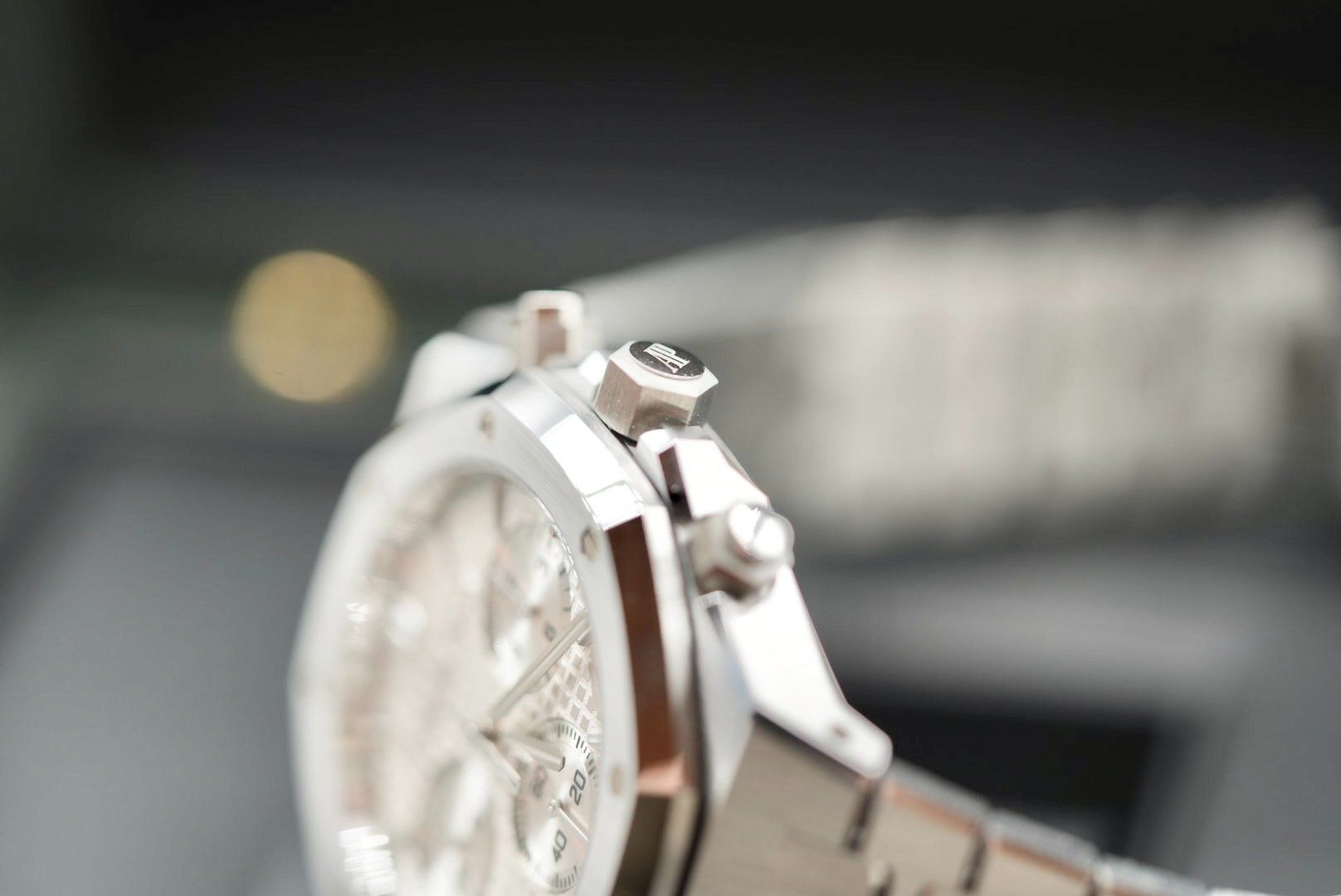 Audemars Piguet Orologi: Audemars Piguet Royal Oak Chronograph Ref. 26240 – Usato da Lugano venduto da Superstudiolugano 4