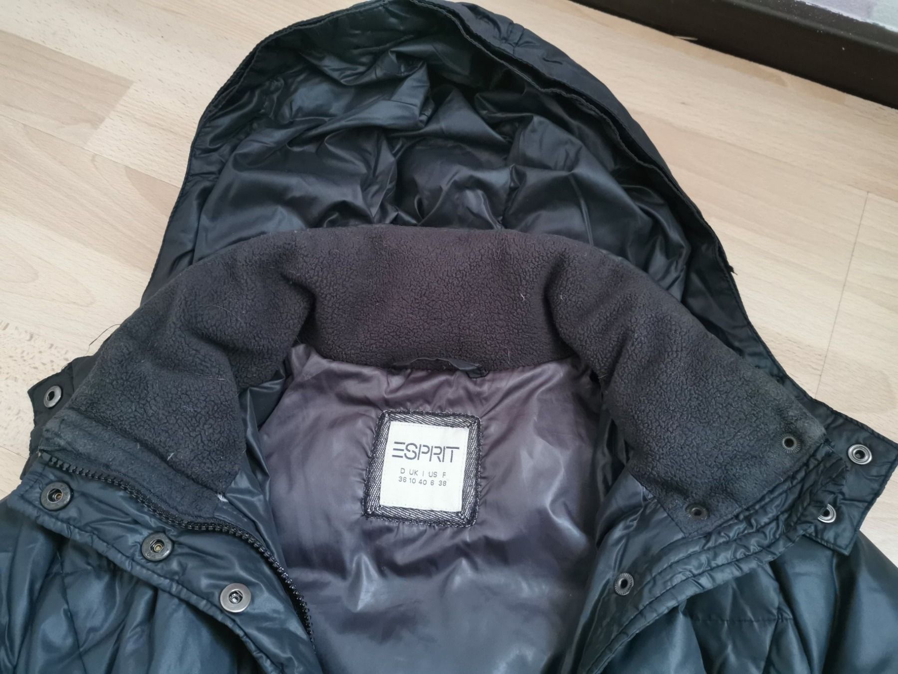 Esprit Mäntel: Daunenemantel von Esprit - Grösse 36 – Gebraucht aus Unterägeri von Fiobi 1