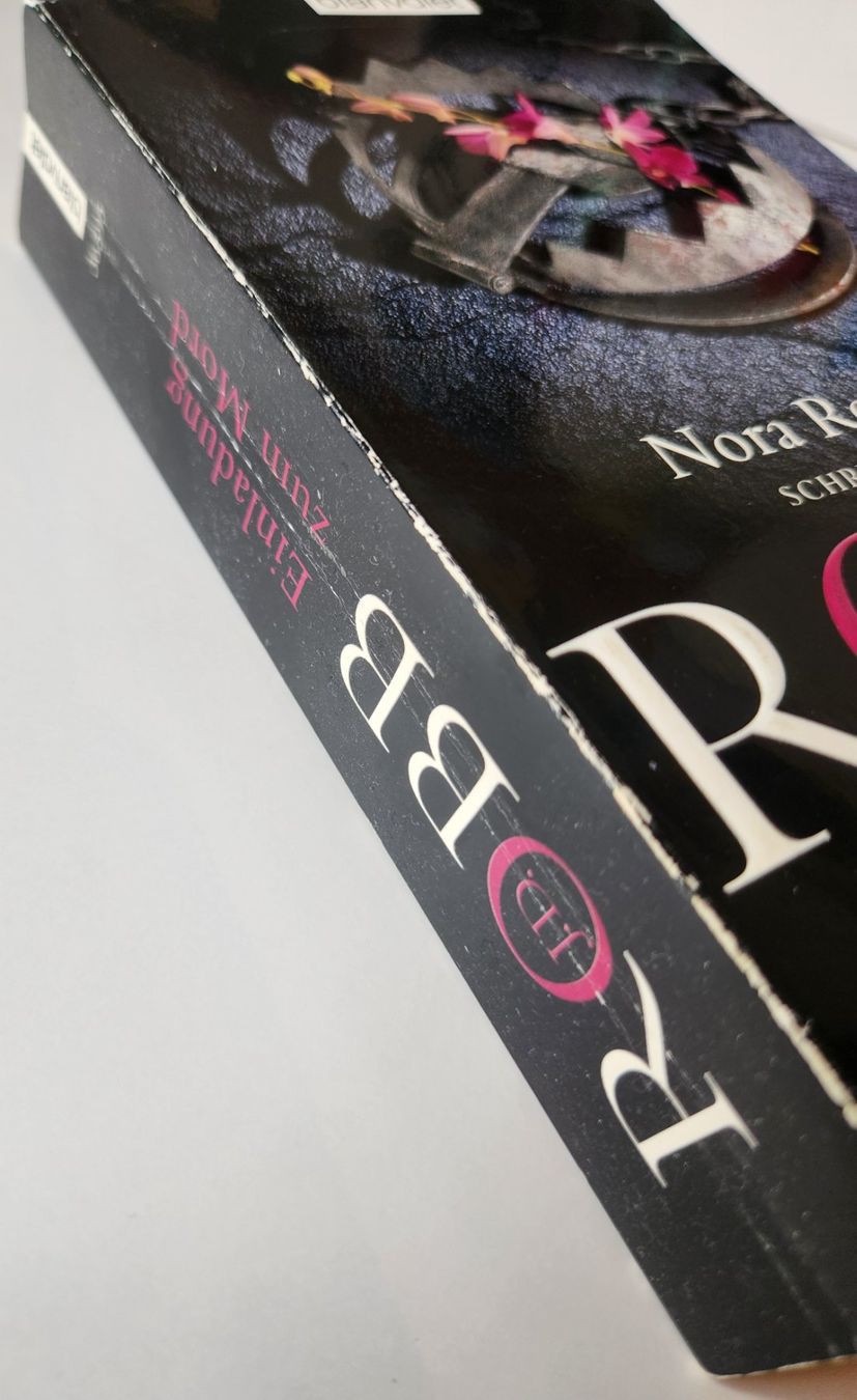 Bücher: BUCH Einladung zum Mord von J.D. Robb – Gebraucht aus Frauenfeld von Lunarlilac 3