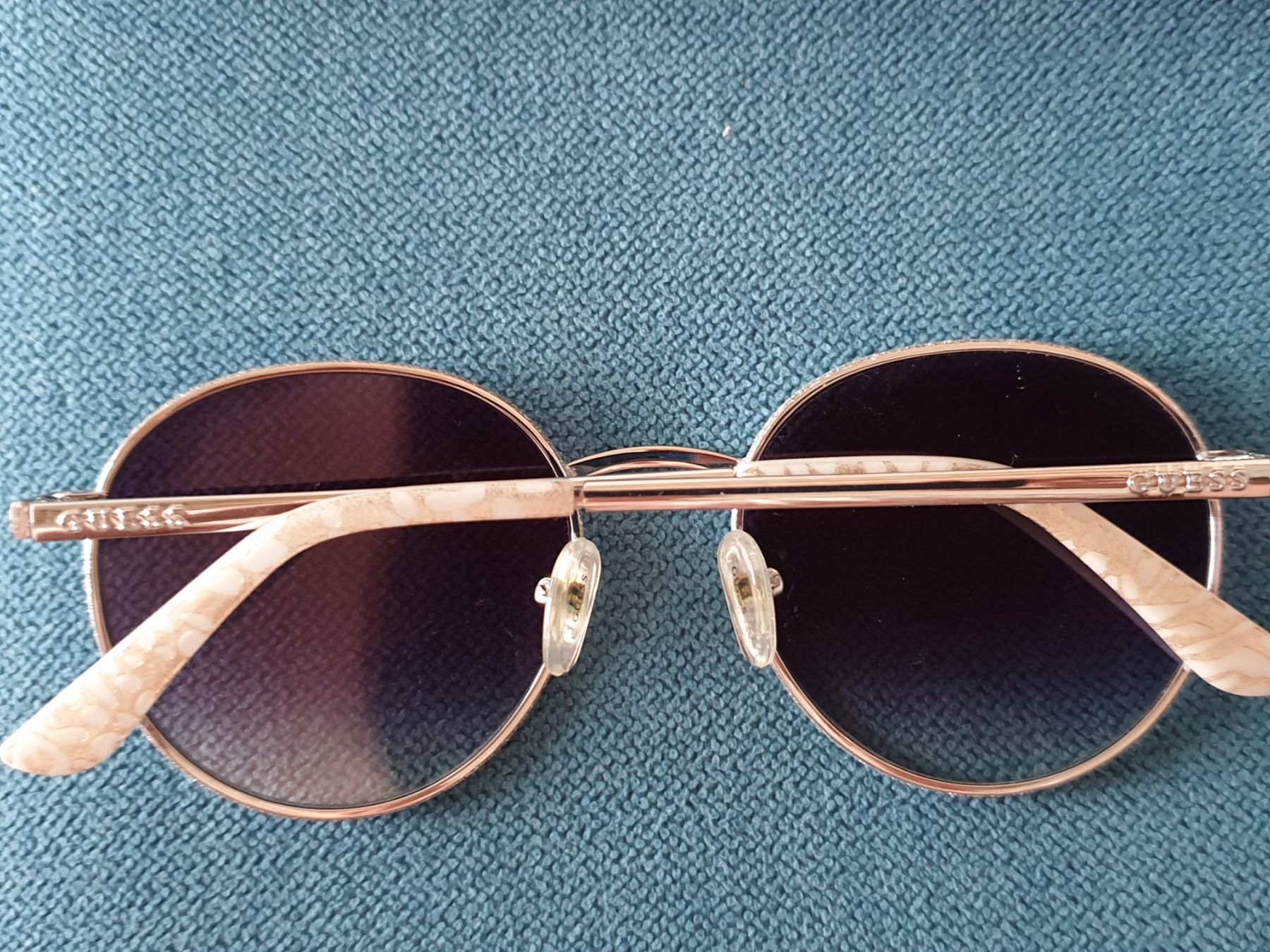 Guess Occhiali & Lenti: Guess Unisex Sonnenbrille – Nuovo (secondo la descrizione) da Lengnau BE venduto da Mango888 2