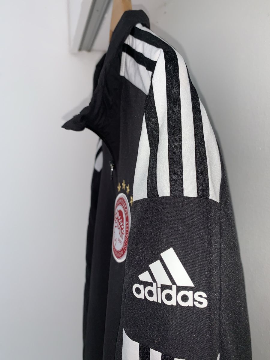 Adidas Jacken: Olympiakos - Veste de football - Taille M – Gebraucht aus Corsier GE von neiluj2003 2
