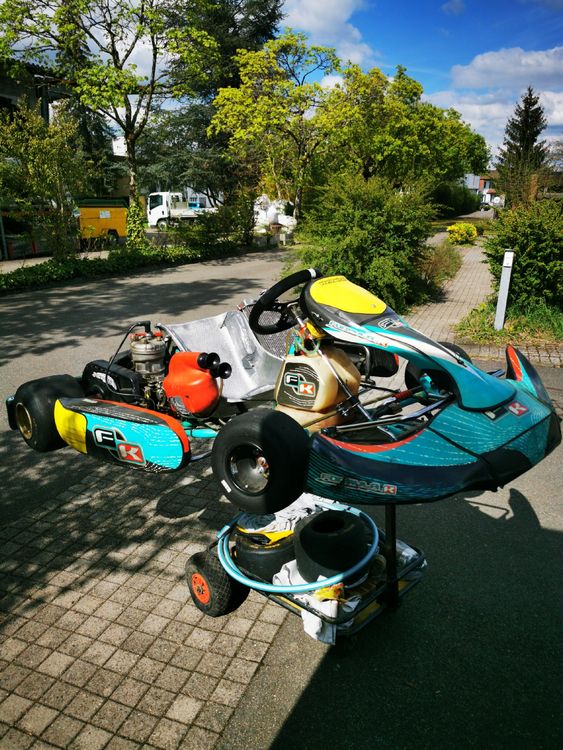 Rennkart inkl. Anhänger und viel Zubehör 4
