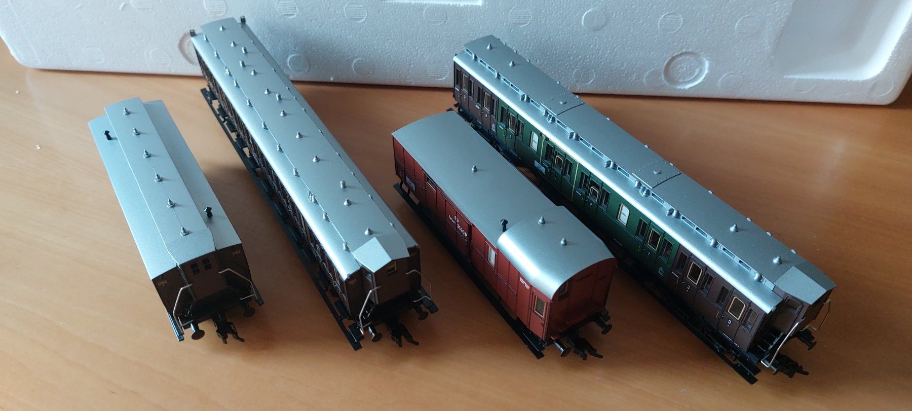Fleischmann Modelleisenbahnen: Fleischmann 4890 - Dampfzug mit T18 der K.P.E.V. – Neu (gemäss Beschreibung) aus Rotkreuz von MOBAHN-1zu87 5