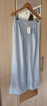 Hose hellblau Grösse 40 mit Etikett