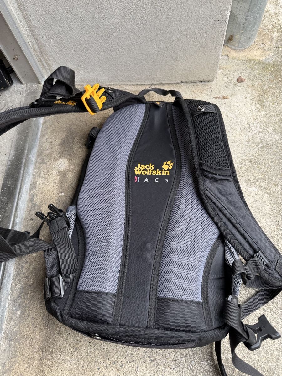 Jack Wolfskin Rucksäcke: Rucksack Jack Wolfskin schwarz – Gebraucht aus Lyss von nekoreh 3