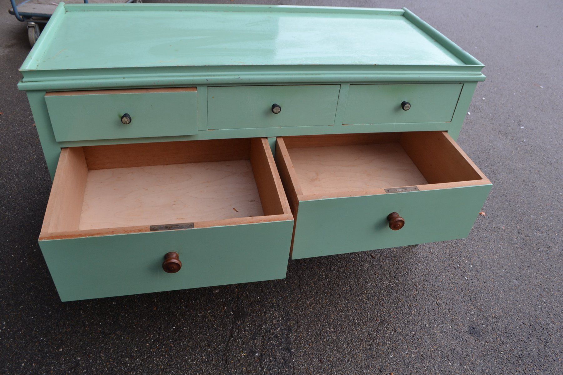 Cassettiere: Vintage Kommode/Sideboard hellgrün – Usato da Wil SG venduto da Athi 9