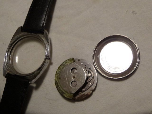 Orologi: TIMEX  ANTIK HEREN UHR,AUTOMATIC-DATE.KRONE PROBLEM-NO WORK – Usato da zürich venduto da ahmad01 5
