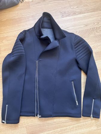 Männer schwarze Jacke