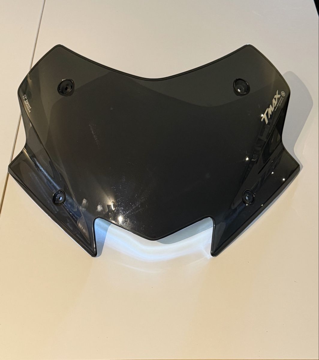 Yamaha Toutes les pièces pour scooter: Pare-brise bulle Tmax 560 Techmax 2021 – D'occasion à duillier par mitch46