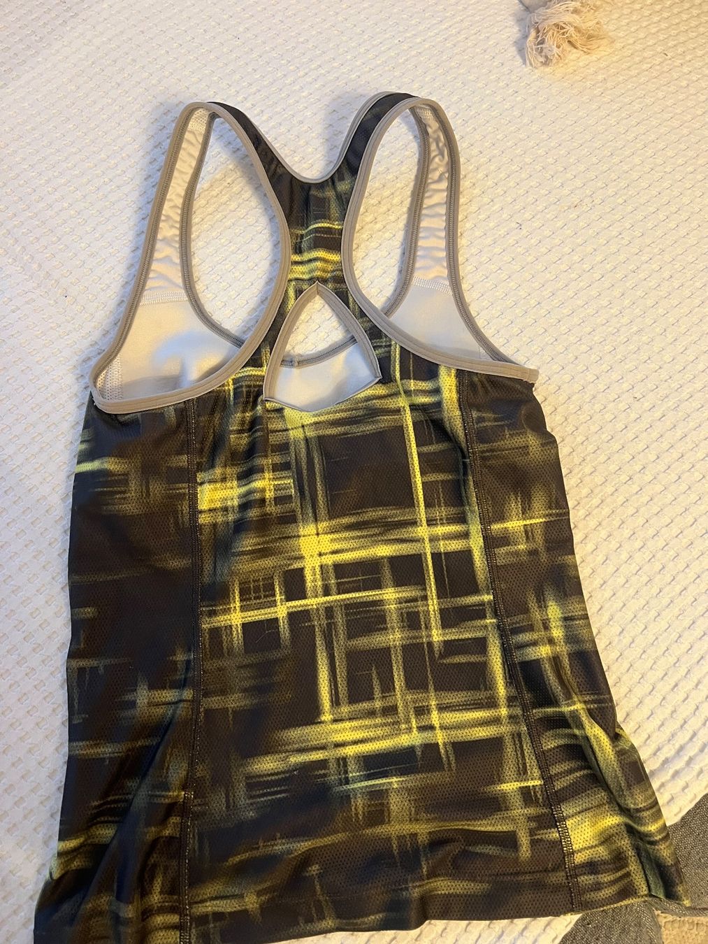Nike T-shirt: NIKE TANK TOP MIT INTEGRIERTEM BH GR S – Usato da Basel venduto da theo-g77 4