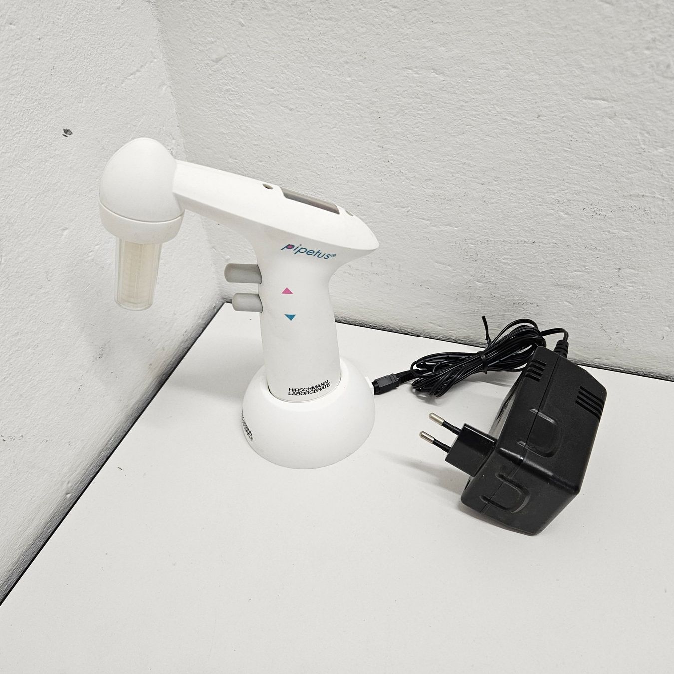 Accessori da laboratorio: Hirschmann Pipetus – Usato da Niederdorf venduto da LeptonAG_Labor 4
