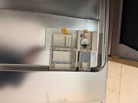 Lavastoviglie: Miele Geschirrspüler Einbaugerät 60 cm – Usato da Herrliberg venduto da tk8_22hw 4