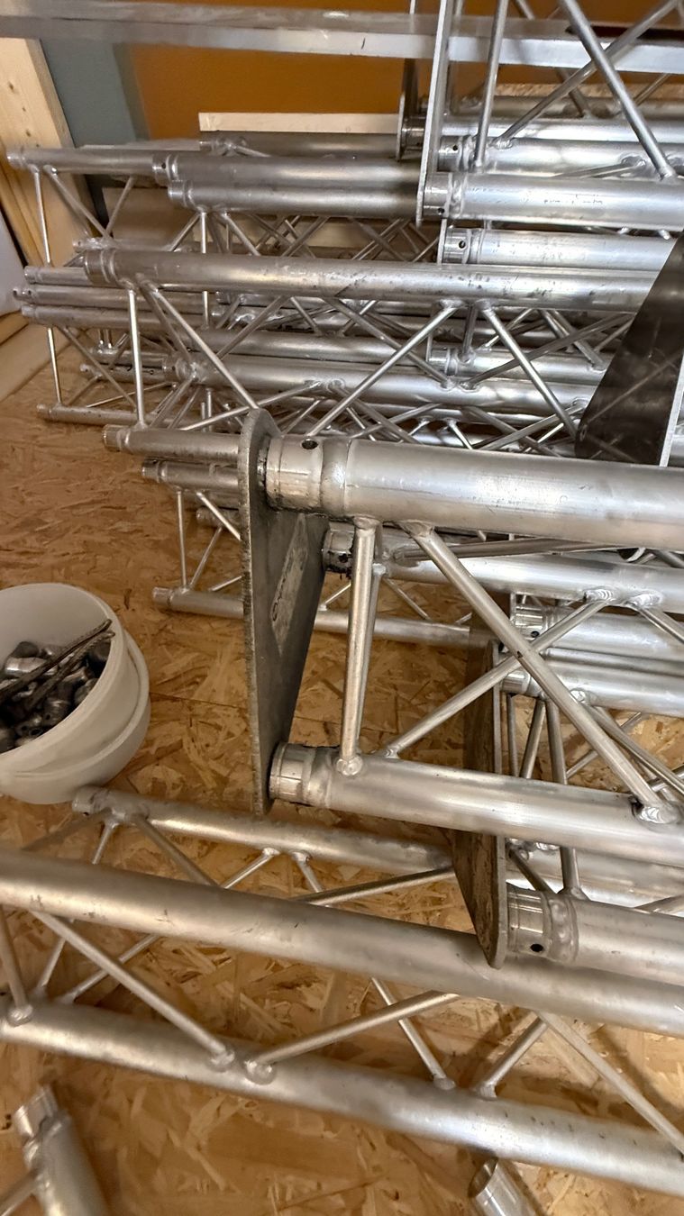 Traverses: Umfassendes Truss-System NAXPRO FD23 – D'occasion à Wädenswil par Saphyra13 2