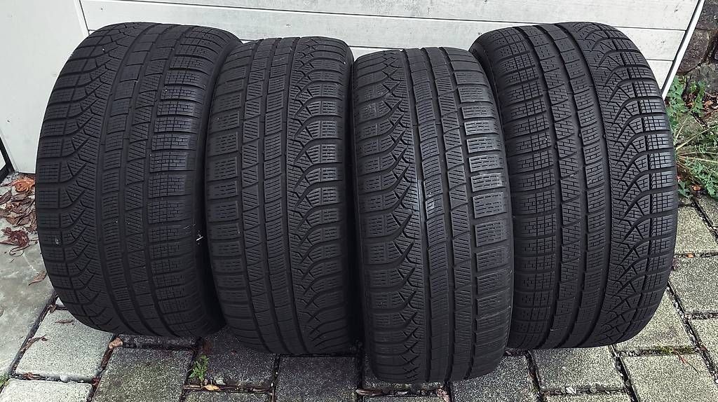 Pneumatici & Ruote complete: Winterreifen Pirelli BMW  – Usato da Beckenried venduto da ath_9qz5