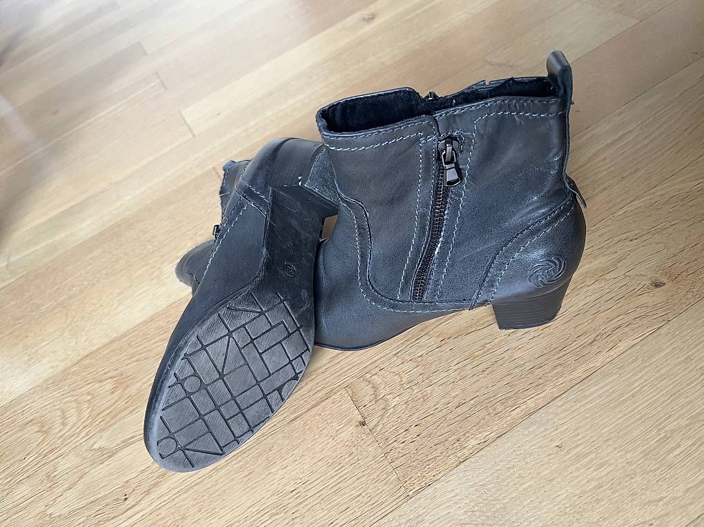 Scarpe da donna: Stiefeletten Leder Grösse 38 – Nuovo (secondo la descrizione) da Zürich venduto da Bkaeser 1