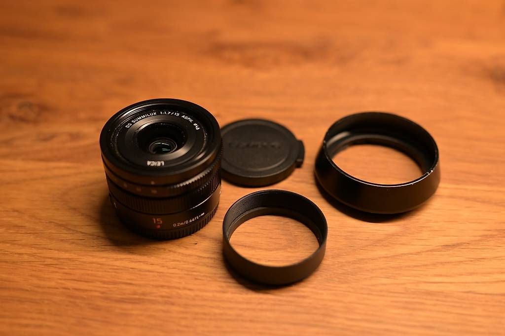 Panasonic Obiettivi: Lichtstarkes Panasonic 15mm f1.7 Weitwinkel Objektiv – Usato da Dübendorf venduto da seadart 2