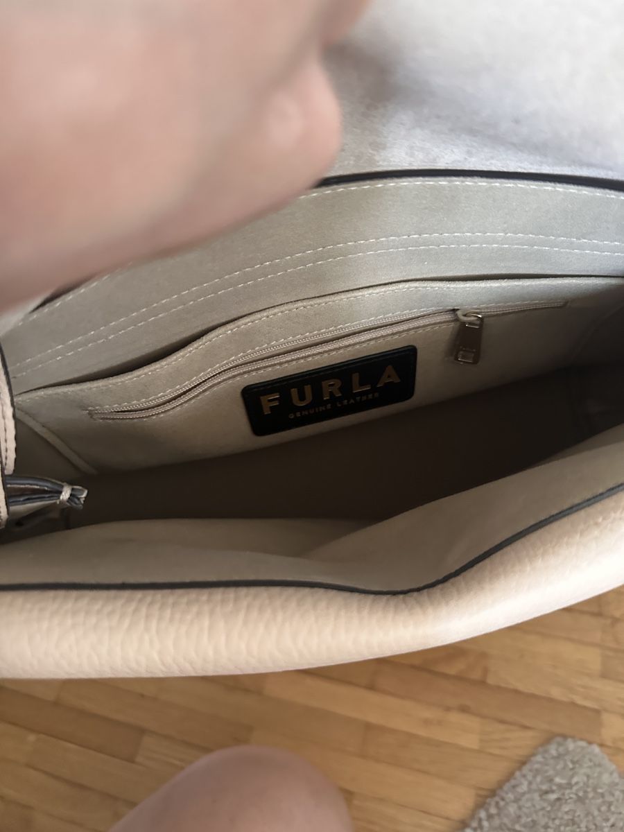 Furla Sacs femmes: Ledertasche FURLA, creme, neu  – Neuf (Voir description) à Männedorf par Mag3 5