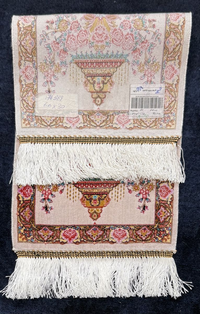 Tappeti:  Wunderschönen Perserteppich Seide 60x30cm N.10 – Nuovo e nell'imballaggio originale da Büron venduto da Filadefia-888 1