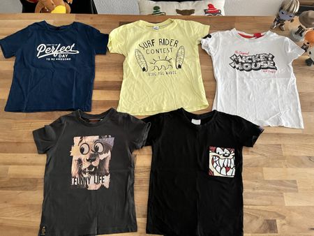 Fünf 104/110 Baumwolle Tshirts in gutem Zustand 