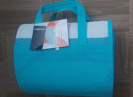Strandmatte zur Tasche faltbar