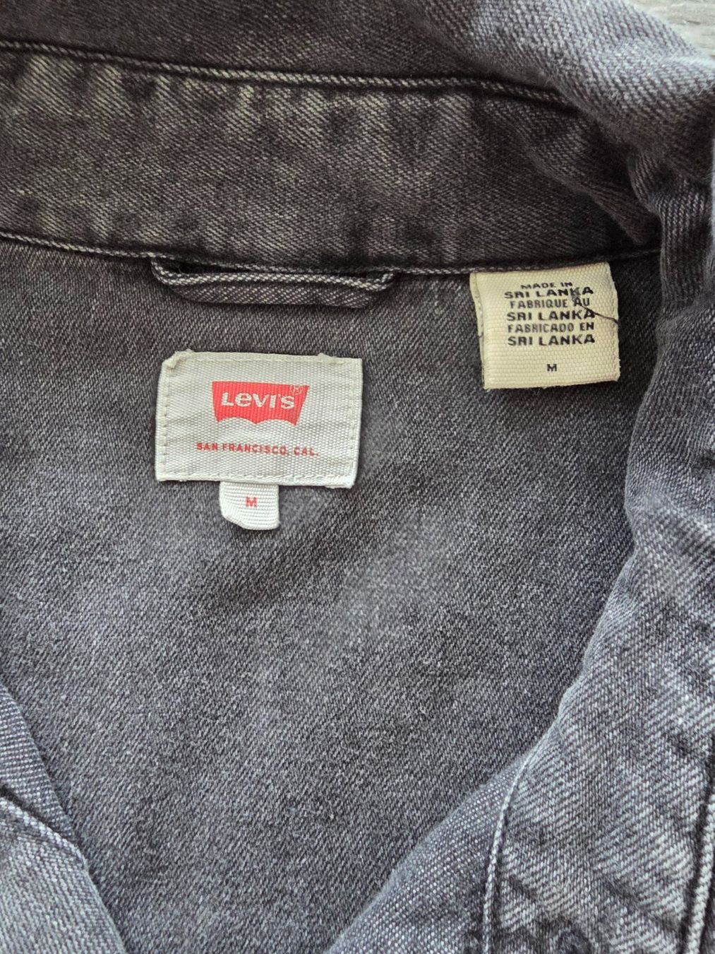 Levi's Camicie: Levi's Western Jeanshemd M Black Denim – Usato da Dietlikon venduto da Bonamesa 1