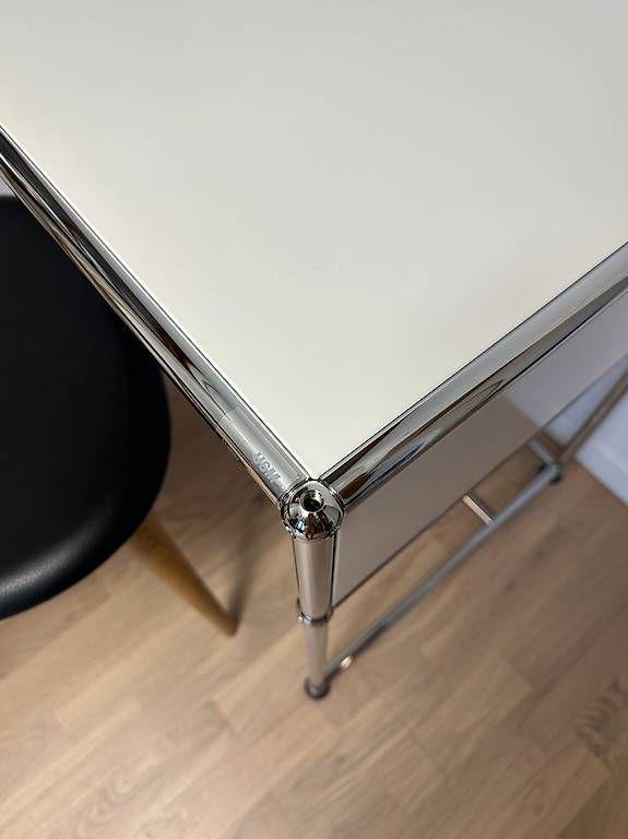 USM Scrivanie: Bureau / Desserte USM Haller en Blanc Pur // Ref. AY0435 – Usato da Ravoire venduto da ARKY_s 3
