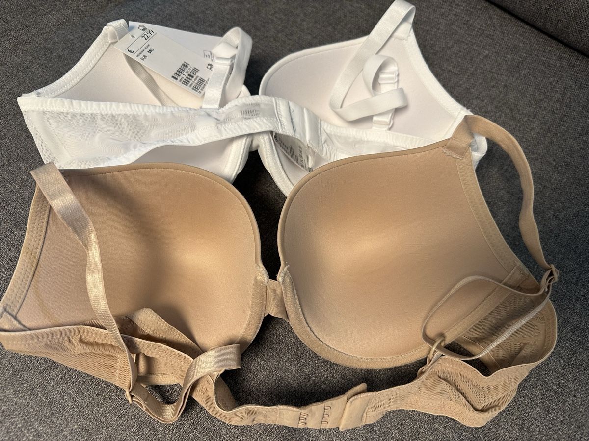 H&M Altra biancheria intima: Set H&M BHs, Grösse 85C, Neu mit Etikett – Nuovo (secondo la descrizione) da Liestal venduto da ichjel 2