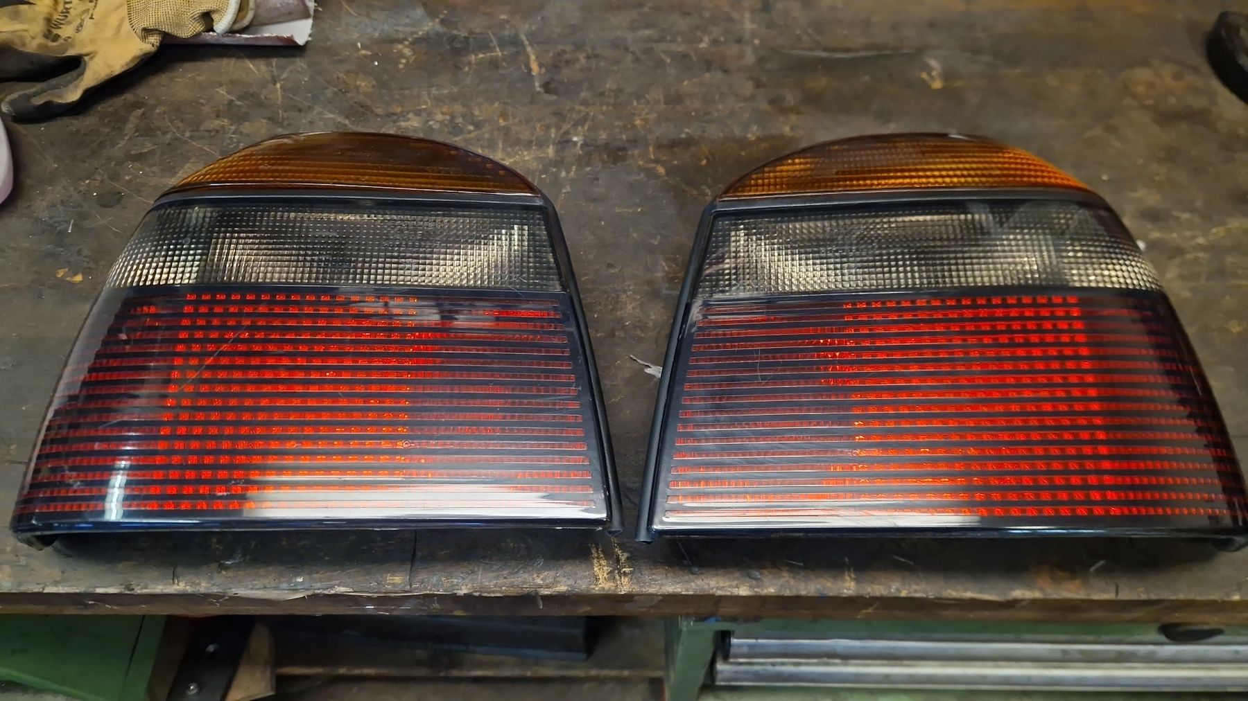 VW Fari: VW Golf 3 Rücklichter – Usato da Bazenheid venduto da Roger-R8