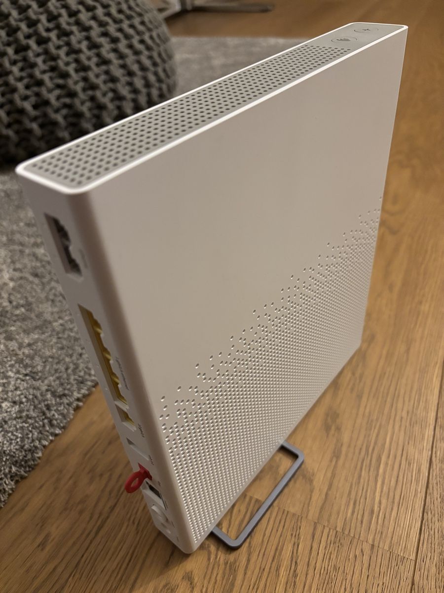 Swisscom Modems & Router: Swisscom Internet-Box 4 – Gebraucht aus Rombach von rbr5000 3