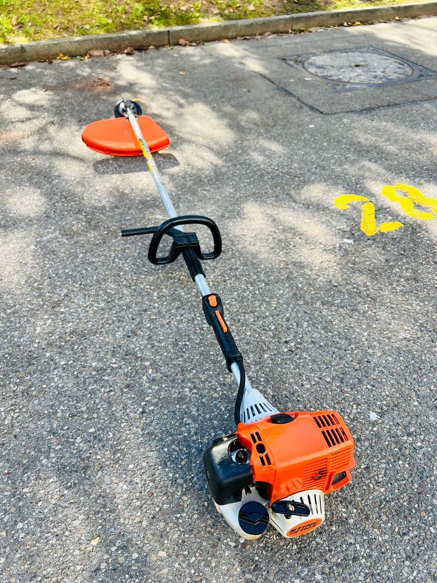 Stihl Alle Werkzeuge: Rasentrimmer Stihl KM 130 R – Gebraucht aus Urdorf von mas_5wfz