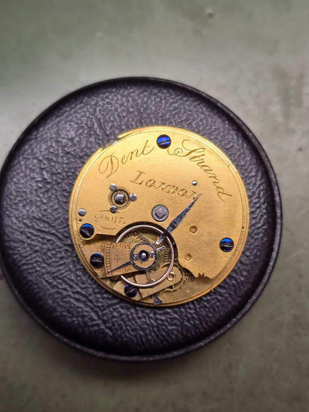 Orologi: Ancien mouvement London. – Difettoso da Tramelan venduto da Nirdan 1