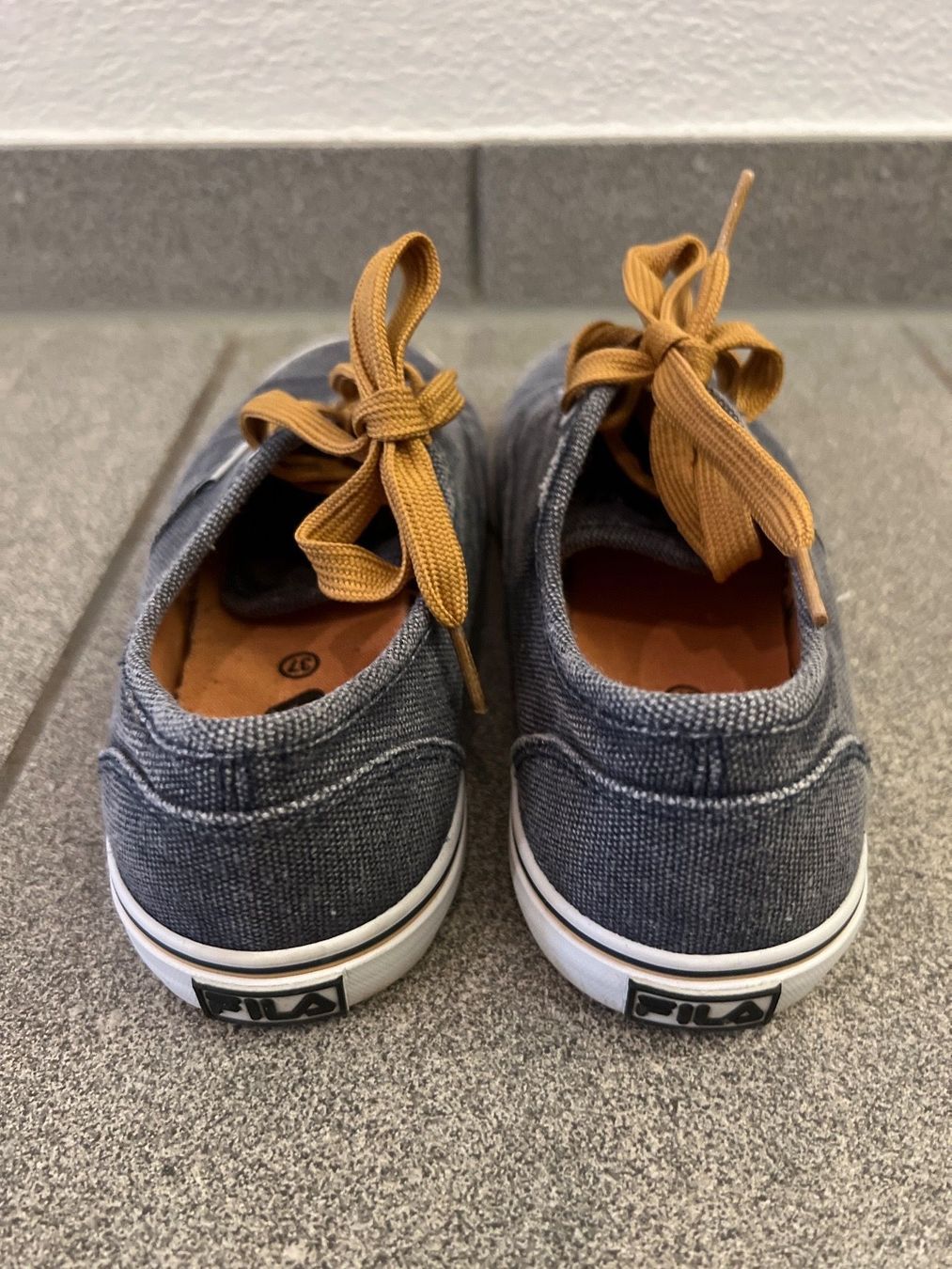Fila Scarpe per ragazze: FILA Sneakers Gr. 37 – Usato da Endingen venduto da Sugarwoman 3