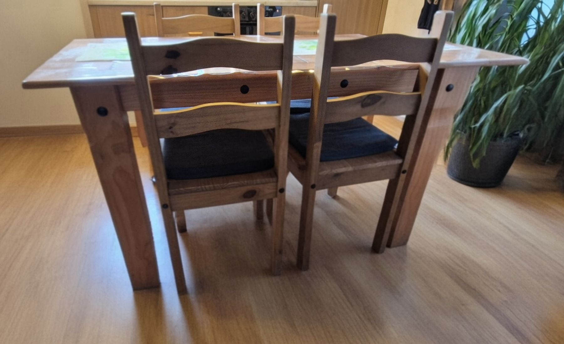 Set di tavolo e panche: Esszimmermöbel Finca Rustica Kollektion – Usato da Wangen an der Aare venduto da nat_6v6x 2