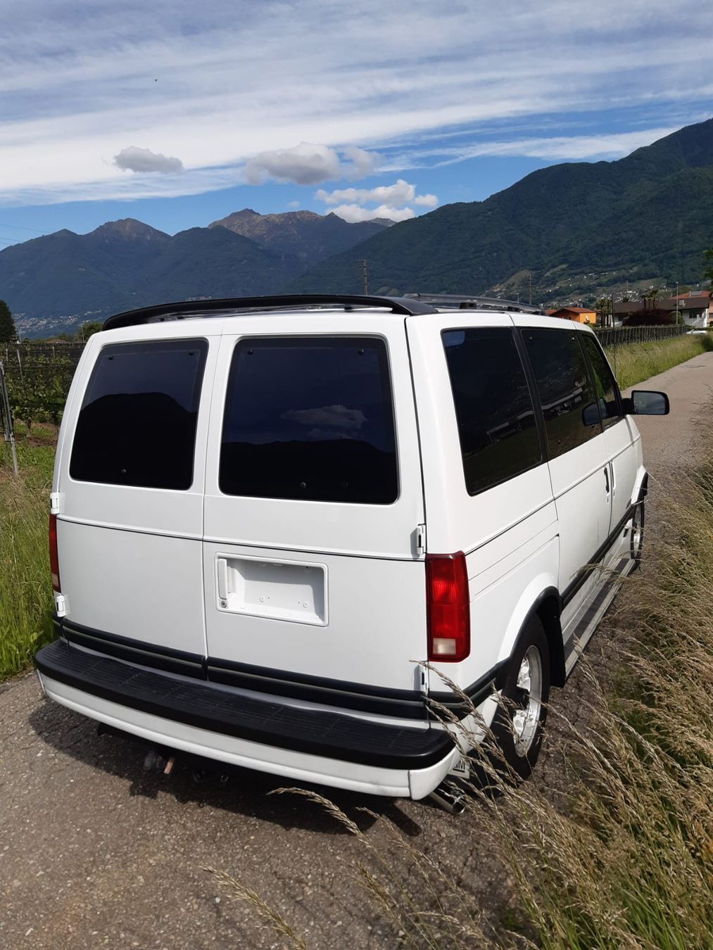 Chevrolet Automobili: 90' Chevrolet Astro CL Oldtimer Frisch ab MFK – Usato da Losone venduto da Ryan.B 2