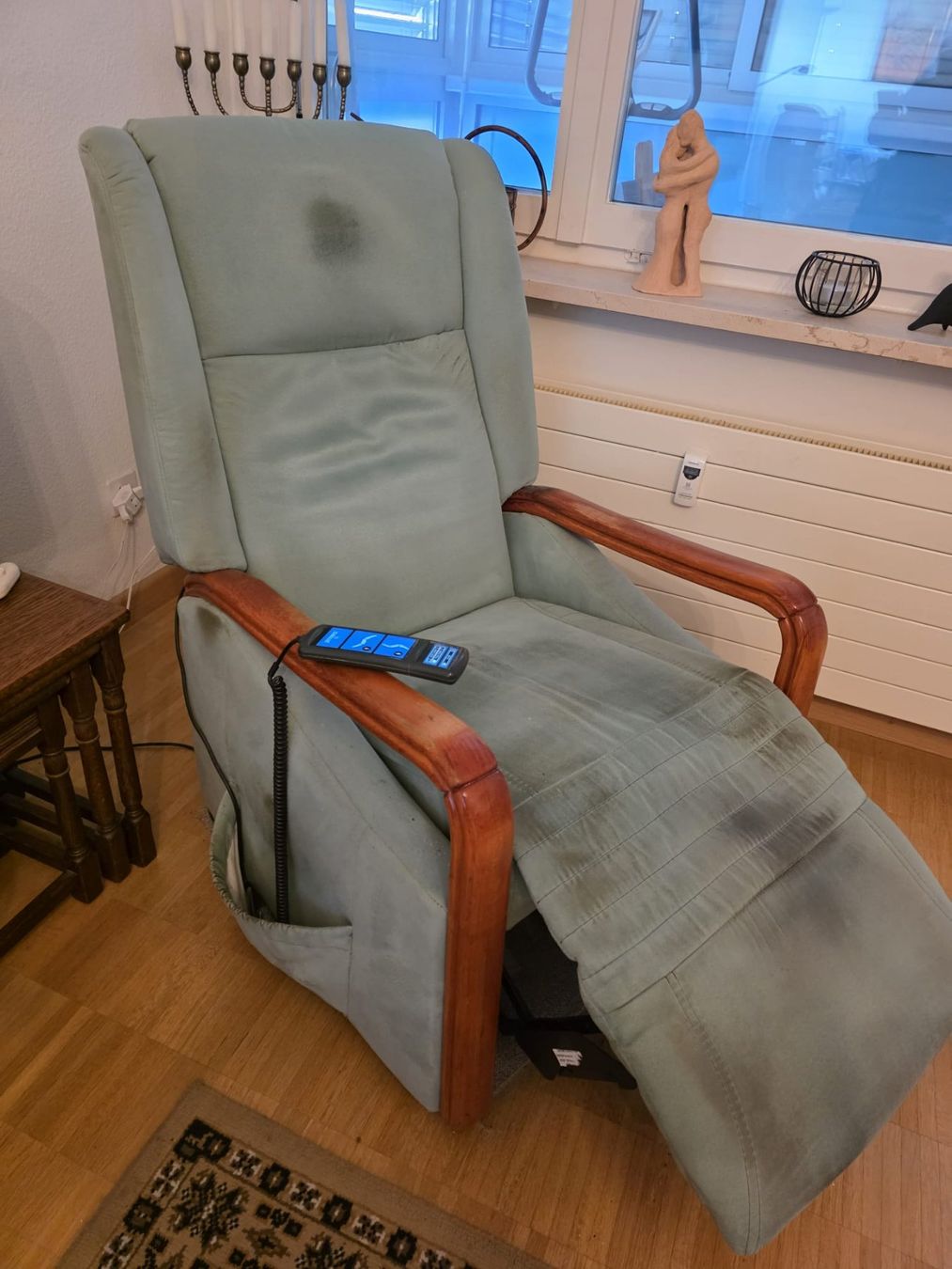 Poltrone: Sessel mit Aufstehhilfe, elektrisch – Usato da Aesch BL venduto da Damiko 2