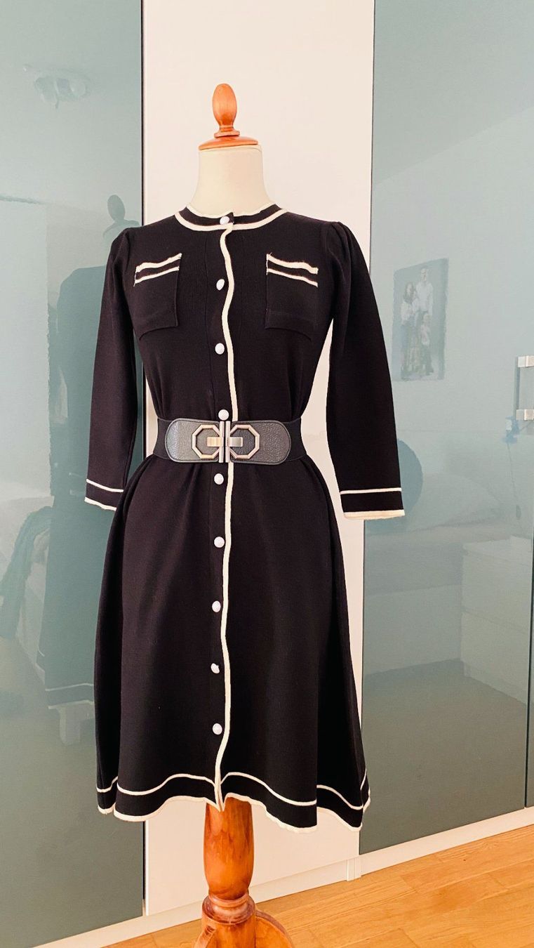 Vestiti: Schwarzes Strickkleid Größe S – Usato da Dübendorf venduto da Levintreyer
