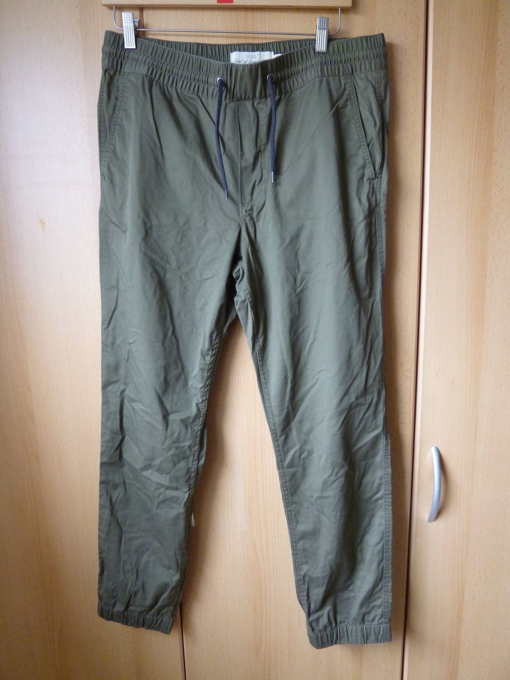 H&M Hosen: bequeme H&M HOSE  Gr. M  Jungs – Gebraucht aus Dättlikon von Mamakuga