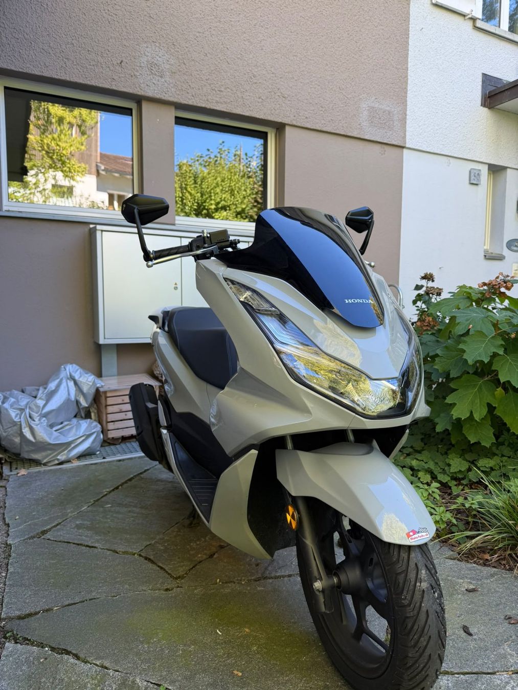 Honda Strada: Honda PCX 125 – Usato da Zürich venduto da mai_nv8g
