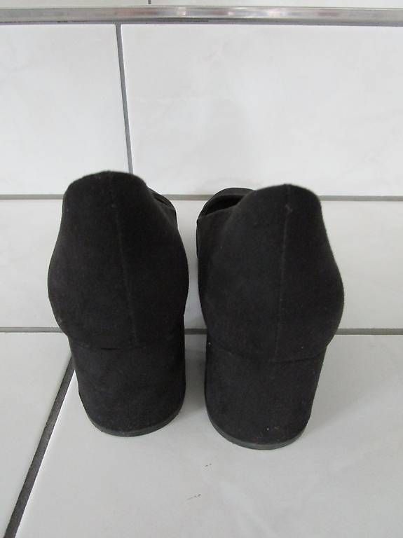 Scarpe da donna: Pumps Marco Tozzi Gr. 38 schwarz – Usato da Volketswil venduto da Globine100 1
