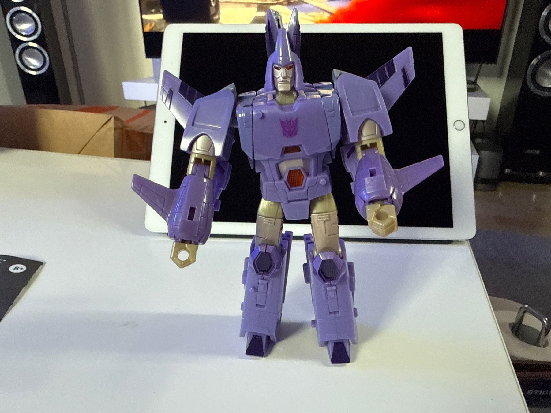 Hasbro Statuette: Transformers Kingdom War for Cybertron Cyclonus Hasbro – Usato da Allschwil venduto da meeresperle 2