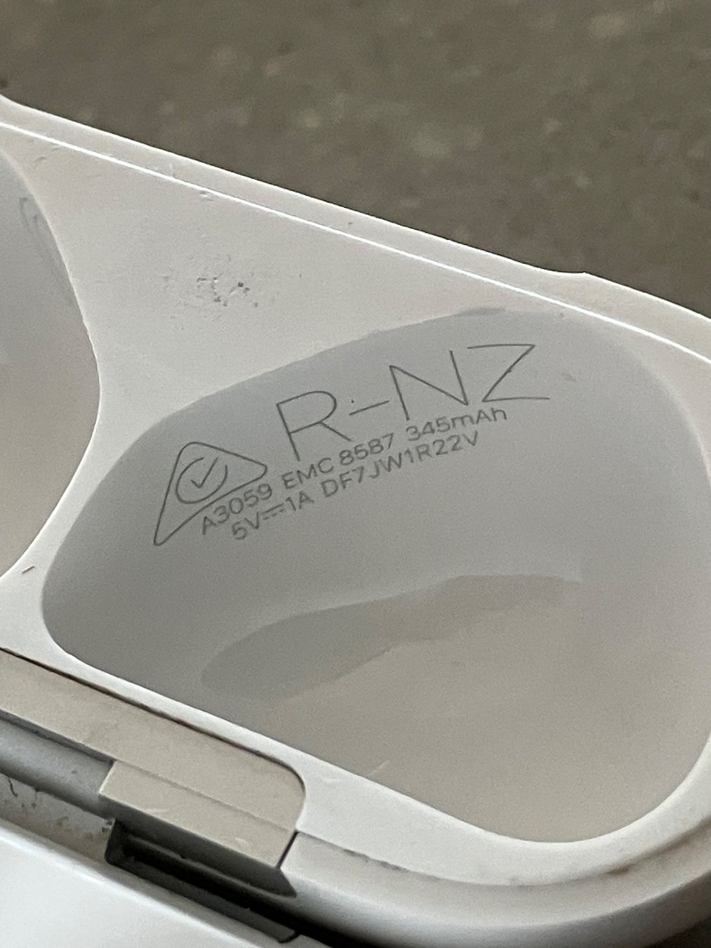 Apple Cuffie: APPLE AIRPODS 4 CASE ANC – Usato da Lausanne venduto da mr.v 4