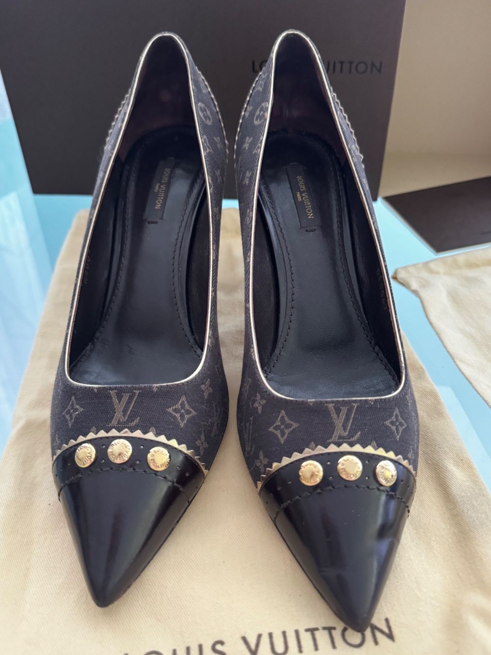 Louis Vuitton Scarpe da donna: Louis Vuitton Leder Ebene Monogram Mini Lin Raquel Pumps 40 – Usato da Suhr venduto da 1stclass 7