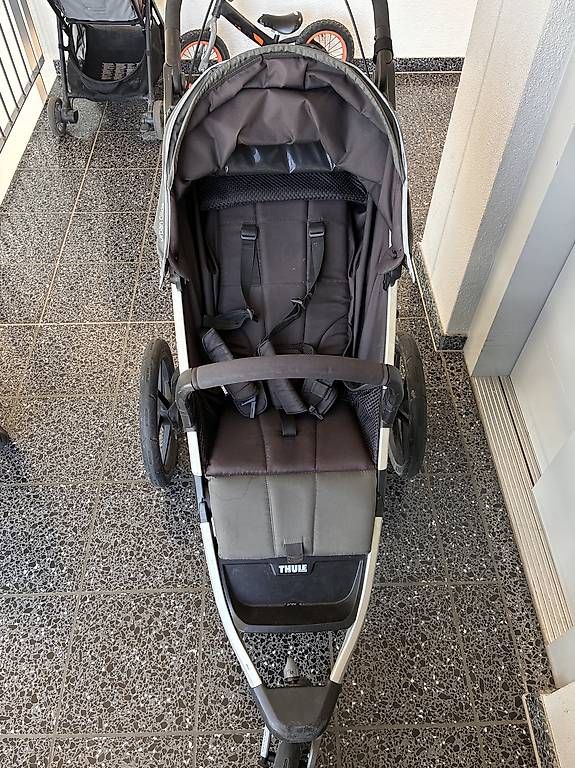 Carrozzine: Thule Urban Glide 2 mit Zubehör  – Usato da Altendorf venduto da SandraB04