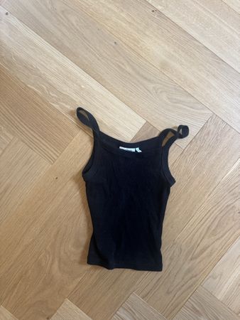 Weekday Top Schwarz Gr. XS Sommer Basic tank top 
