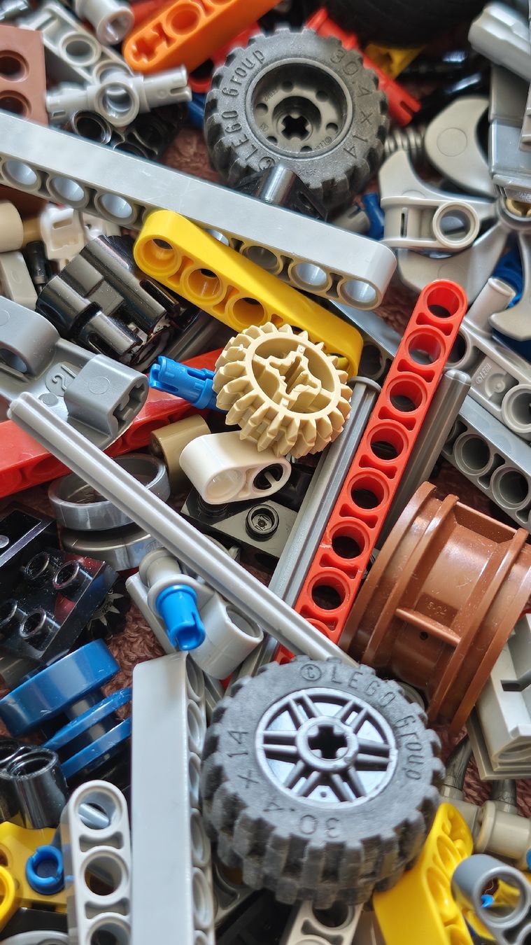 Lego Spielzeuge: Lego Technik Teile ca. 2,1 Kilo – Gebraucht aus Effretikon von Superkarin7 1