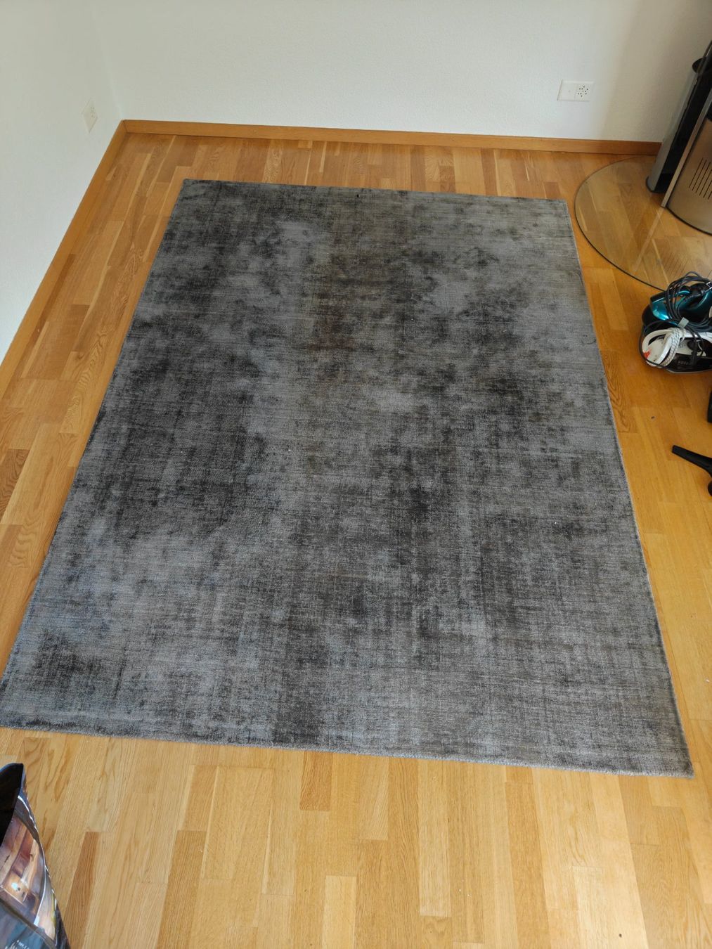 Tappeti: Teppich Sofacompany Velvet Ocean Stone Grey – Usato da Solothurn venduto da SilvanD94